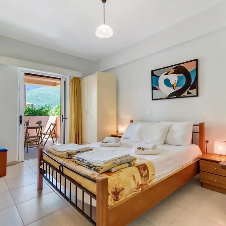 アパート Apollon Póndi